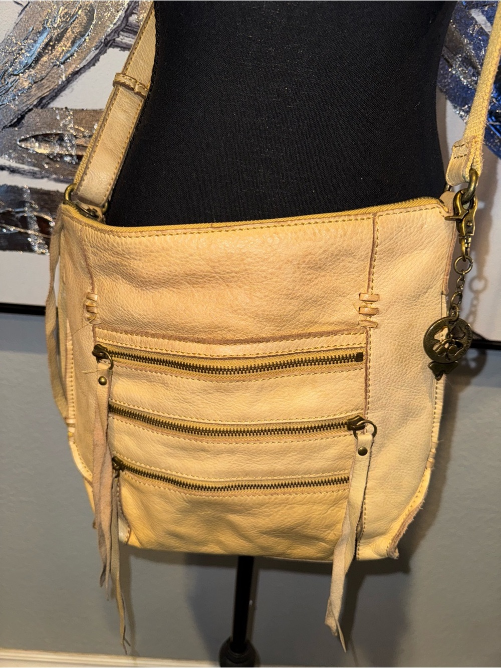 Lucky Brand Camel Tan Leather Crossbody Bag with Front Zips - Picture 2 of 9